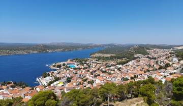 From Zadar: Central Dalmatia 4-day Tour. Top Adriatic coastal destinations! Visit Sibenik, Split, Trogir, and more! UNESCO sites. Ancient walled cities. Plenty of history, Venetian architecture and scenic views. Lively waterfronts. Stellar cuisine! Tour