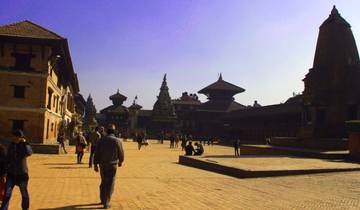 Nepal Adventure: Hiking the Himalayan Foothills Tour