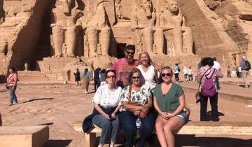Visite guidée privée de nuit des temples d'Abou Simbel au départ d'Assouan en voiture