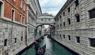 Venice: The City of Love, Canals & Creativity