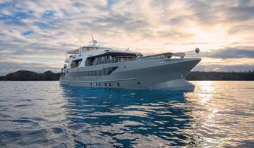 Crucero de 7 días por las Islas Galápagos para descubrir la fauna y vivir aventuras volcánicas