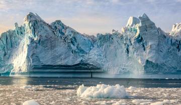 Islandia y el este de Groenlandia bajo la aurora boreal - Douglas Mawson