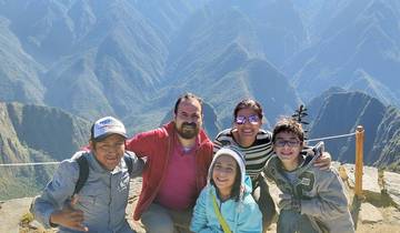 Circuito Aventura de última hora en Perú: Machu Picchu, el Santuario de las Mariposas, la Montaña Arcoíris en quad y Cusco – 7 días