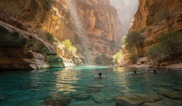 Itinéraire à Oman : les meilleures attractions à Mascate, Nizwa, Wadi Shab et une aventure de 3 jours dans les sables de Wahiba
