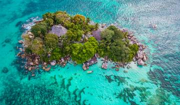 Geluxe: Seychelles: Vallee de Mai, Curieuse Island & the Shores of Anse Lazio