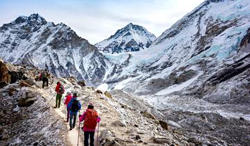 Circuito Trekking privado de 17 días al campamento base del Everest y recorrido por el patrimonio de Katmandú