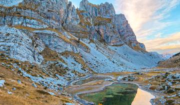 Circuito Desde Tirana: excursión de 2 días a los Alpes albaneses y los lagos de Jezerca