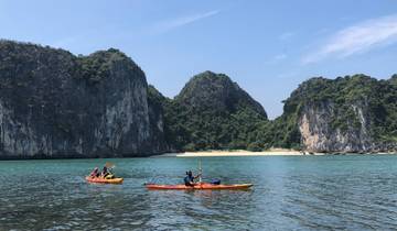 Circuito Aventura de 2 días en Cat Ba: senderismo por la selva, la aldea de Viet Hai y SUP en la bahía de Lan Ha