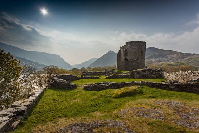 Discover Wales 5-Day Small-Group Tour from London