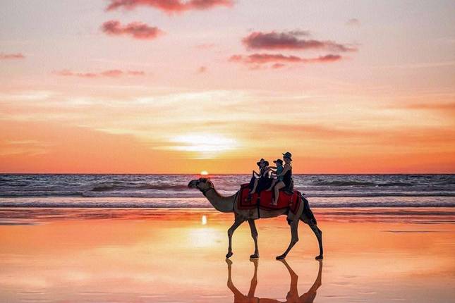 Perth to Broome Tour With Kalbarri, Ningaloo Reef, Exmouth & Karijini