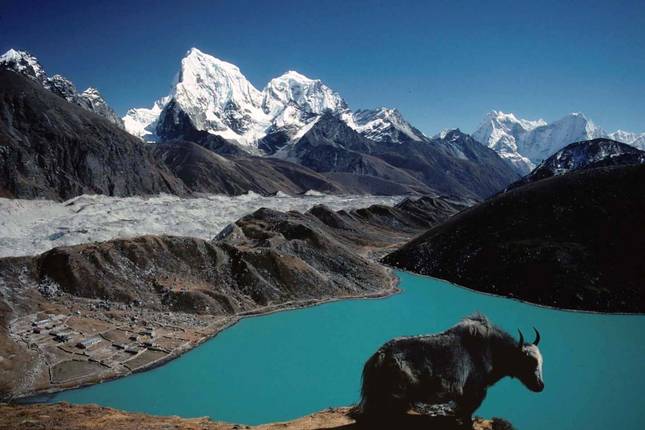 Everest Gokyo - Chola Pass- Everest Base Camp Trek