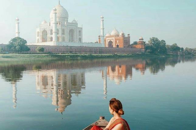 Travel to indian golden traingle with udaipur