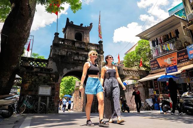 Trails of Indochina: Cambodia - Vietnam - Laos At a Glance 11 days