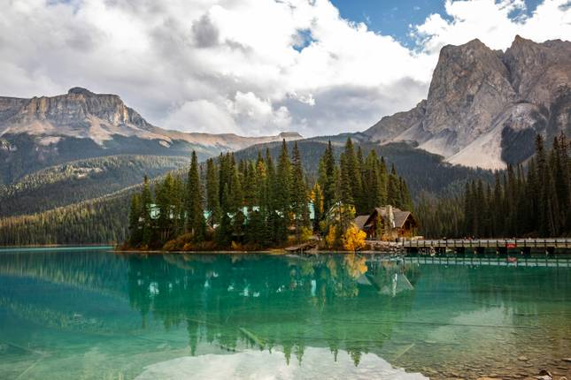 6-Day Canadian Rockies Adventure Tour: Banff, Yoho, Kootenay & Lake Louise Highlights