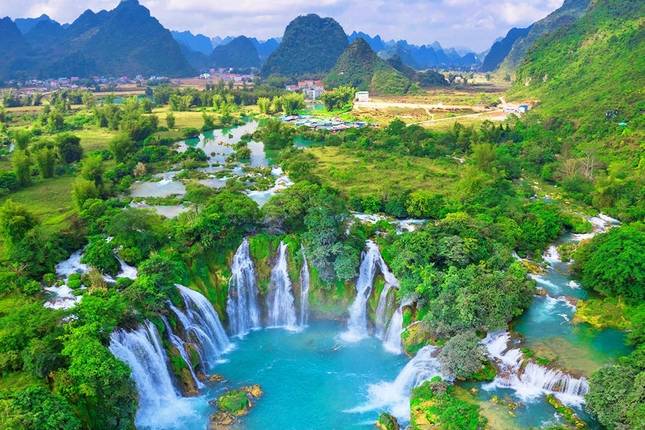 Vietnam Motorbike Tour to Mu Cang Chai, Sapa, Hagiang, Cao Bang, Ba Be lake