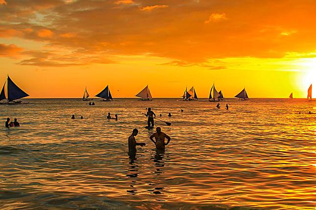 Tailor-Made 7 Days Best Philippines Tour, Daily Depart & Private Guide