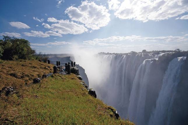 Desert, Rock Paintings and Victoria Falls (including Brandberg Mountain)