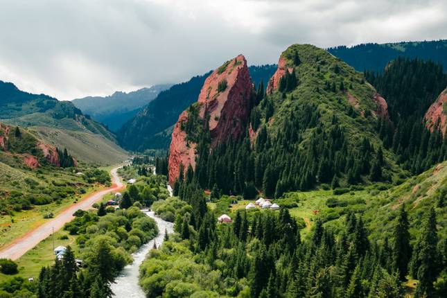Kyrgyzstan Walking Explorer