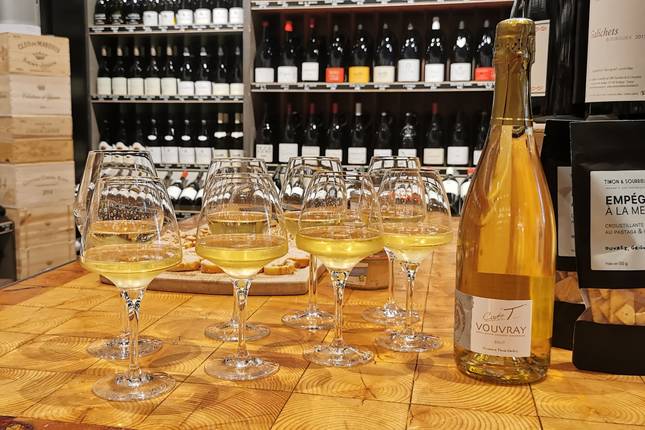 Loire Valley: Walks, Wine & Chateaux