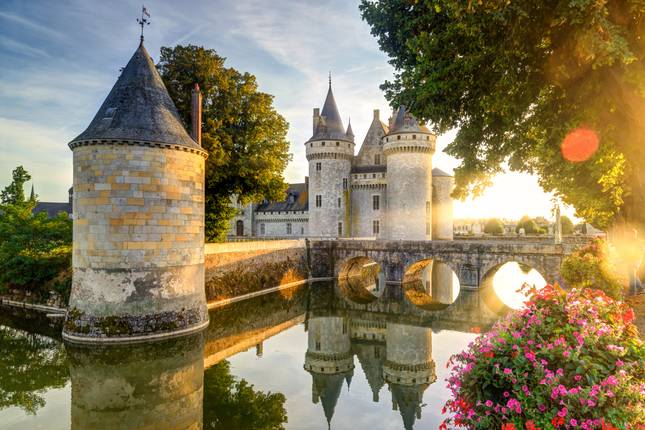 Loire Valley: Walks, Wine & Chateaux
