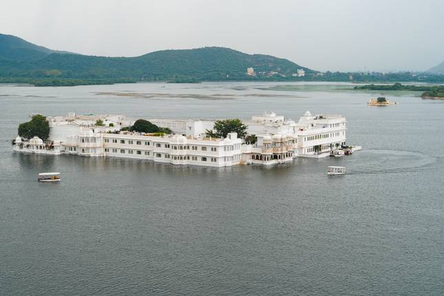 Luxury Golden Triangle Tour with Udaipur
