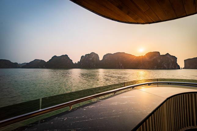 Ultimate Vietnam, Cambodia & Thailand Tour – 21 Days with Halong Cruise & Mekong River Crossing