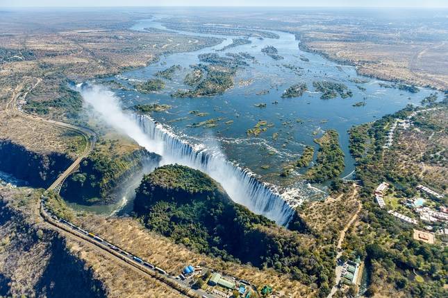 Premium Southern Africa in Depth (from Johannesburg to Okavango Delta)