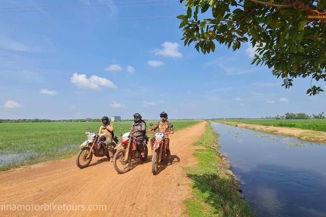 Phnom Penh Off-road Motorcycle Tour To Kampong Cham, Kratie , Stung Treng And Ta Seng