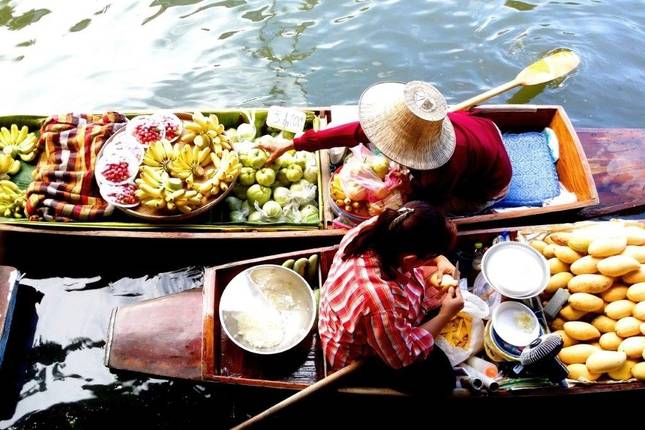 Bangkok Walk & Wish, Small Group Tour