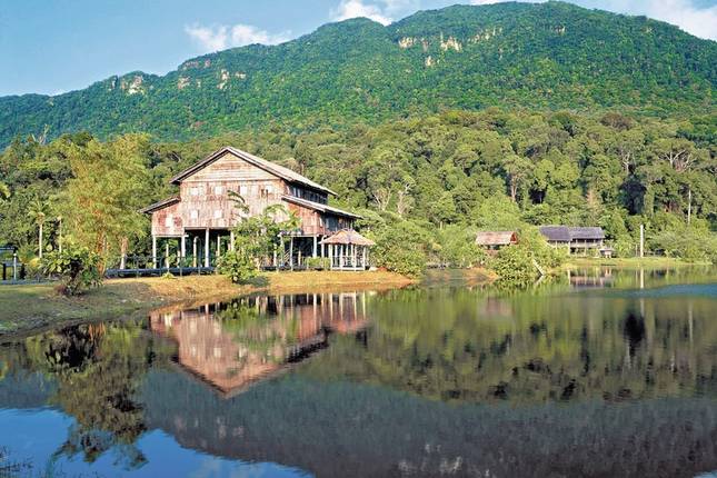 Small Borneo round trip incl. Mulu (9 nights)