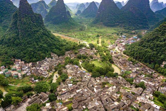 Northern and southern China end Hong Kong (20 destinations)