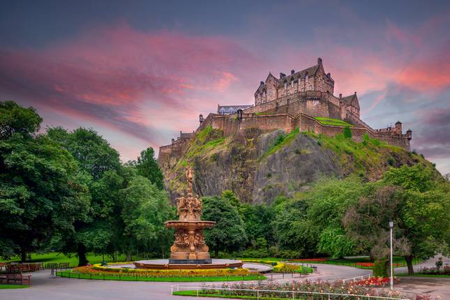 Grand Tour of Scotland – 14-Day Journey through History and Beauty (23 destinations)