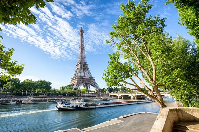 Discover Paris: on the Trail of Extraordinary Women