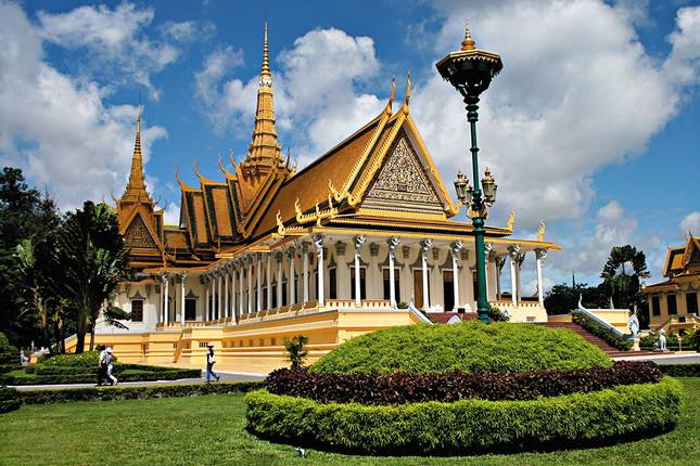 Best of Vietnam & Cambodia (from Hanoi to Bangkok)