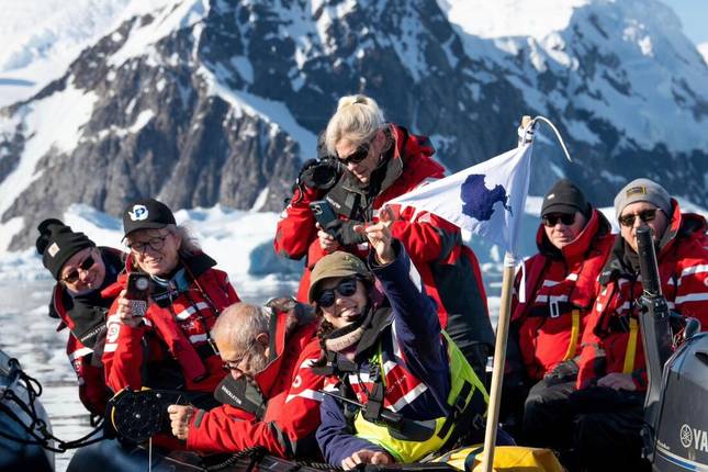 Best of Antarctica: Whale Journey (7 destinations)