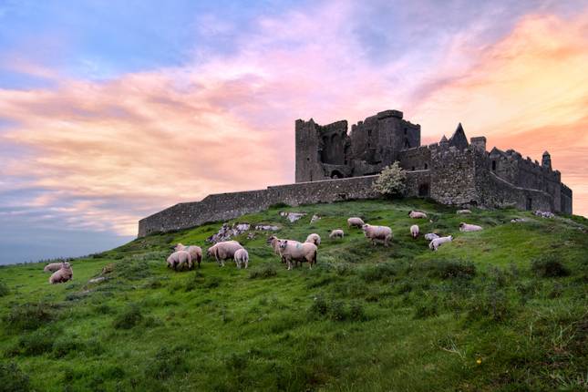 Ireland road trip: rugged cliffs & fairytale castles