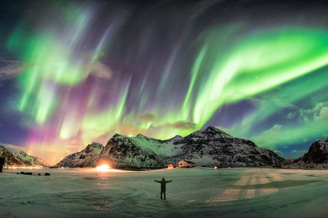 Winter adventure Lofoten: To northern lights & stilt houses