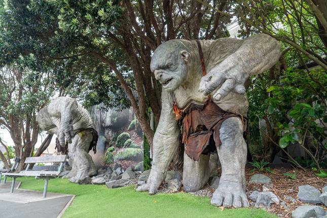 New Zealand Uncovered (Southbound) (33 destinations)