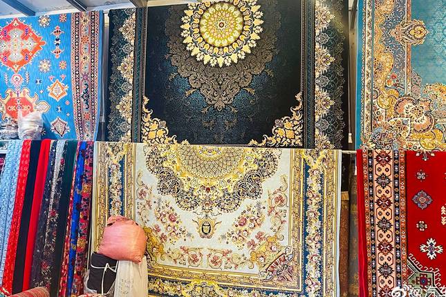 Customized 7-Day Best Private Turkmenistan Trip, Daily Start (Private Guide & Driver)