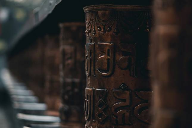 Varanasi Soul Tour: Buddhist Sarnath & Ganges Aarti Ritual