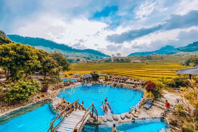 Unique Grand Vietnam Loop Tour 14- Day ( Mu Cang Chai - Tram Tau - Sapa - Ha Giang - Ban Gioc Waterfall - Ba Be Lake - Halong Bay)