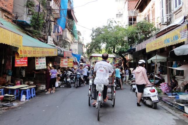 Hanoi to Cat Ba Trekking & Kayaking - 3 days