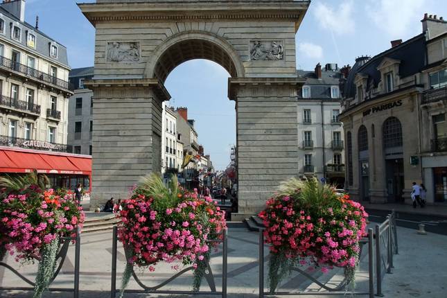 Adventurous 10 Days Trip To France (Covering Paris, Dijon, Marseille & Nice)