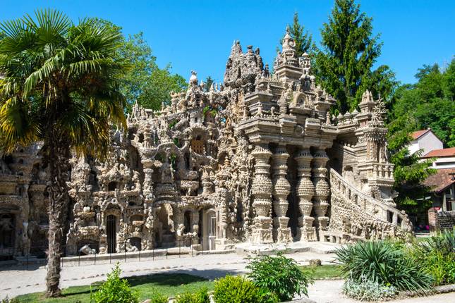 Art and History along the Rhône (port-to-port cruise)