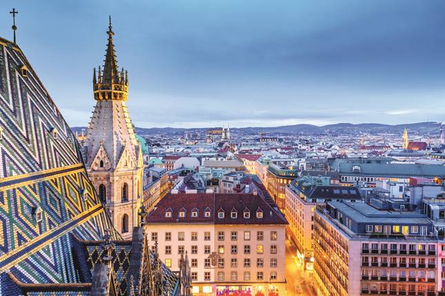 Klassische Donaukreuzfahrt (Passau - Budapest) (15 Destinationen)