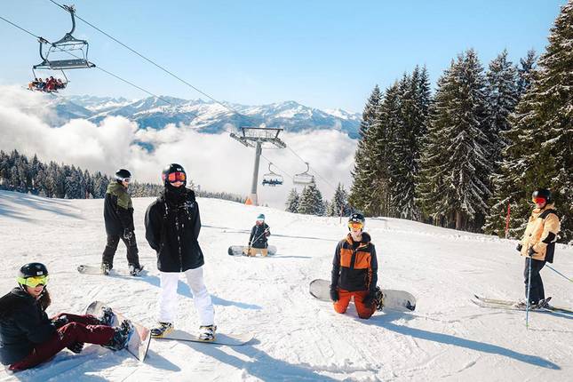 Ski Austria 35 to 45: 2 Weeks (Coach From London, Start London)