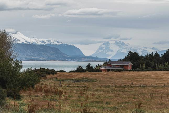 Landscapes of Chile: From Volcanoes to Glaciers