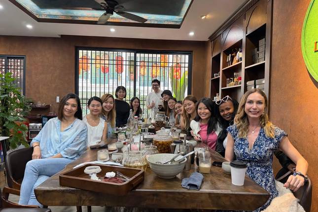 Hanoi: Vietnamese Coffee Workshop & Train Street Experience