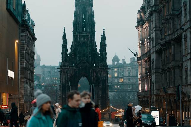 Christmas Magic: Edinburgh & Glasgow
