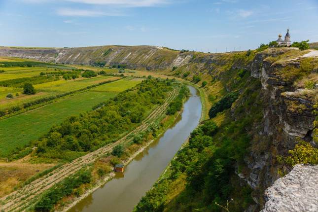 Orheiul Vechi & Cricova Cellars - Moldova's Natural and Wine Treasures